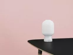 Normann Copenhagen AMP Tafellamp Wit 6 Normann Copenhagen AMP Tafellamp Wit -LAMPEN Winkel normann copenhagen amp tafellamp wit 2