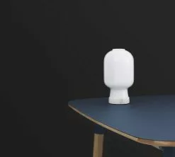 Normann Copenhagen AMP Tafellamp Wit 7 Normann Copenhagen AMP Tafellamp Wit -LAMPEN Winkel normann copenhagen amp tafellamp wit 3